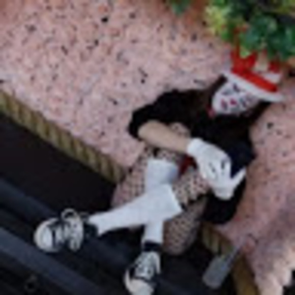 Meet your Posher, Taryn - Picture 1 of 1